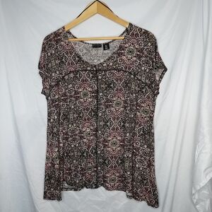 Willi Smith size 1X flowy short sleeve blouse.